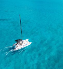 ISLAS MUJERES CATAMARÁN DE LUJO